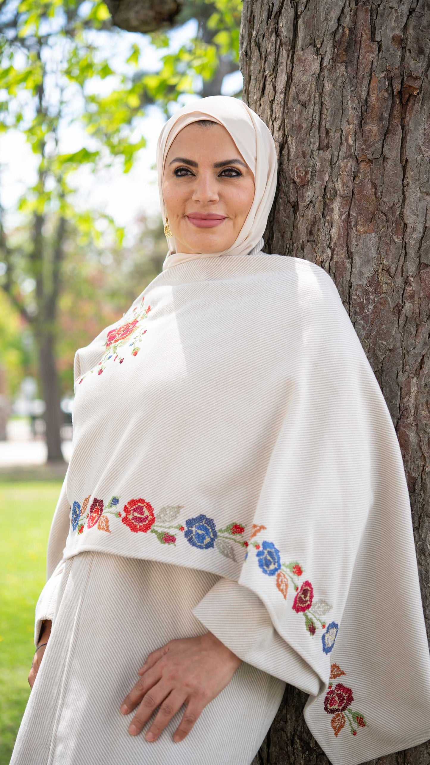 Daleeda: Limited Edition Light Beige Jookh Bisht/Abaya with Gold Embroidery