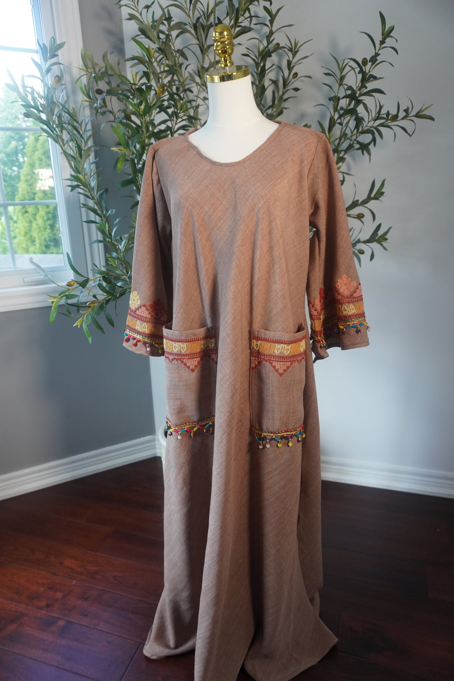 Handmade Fusion Thoub Beige with Tatreez Embroidery - Premium Linen & DMC Thread