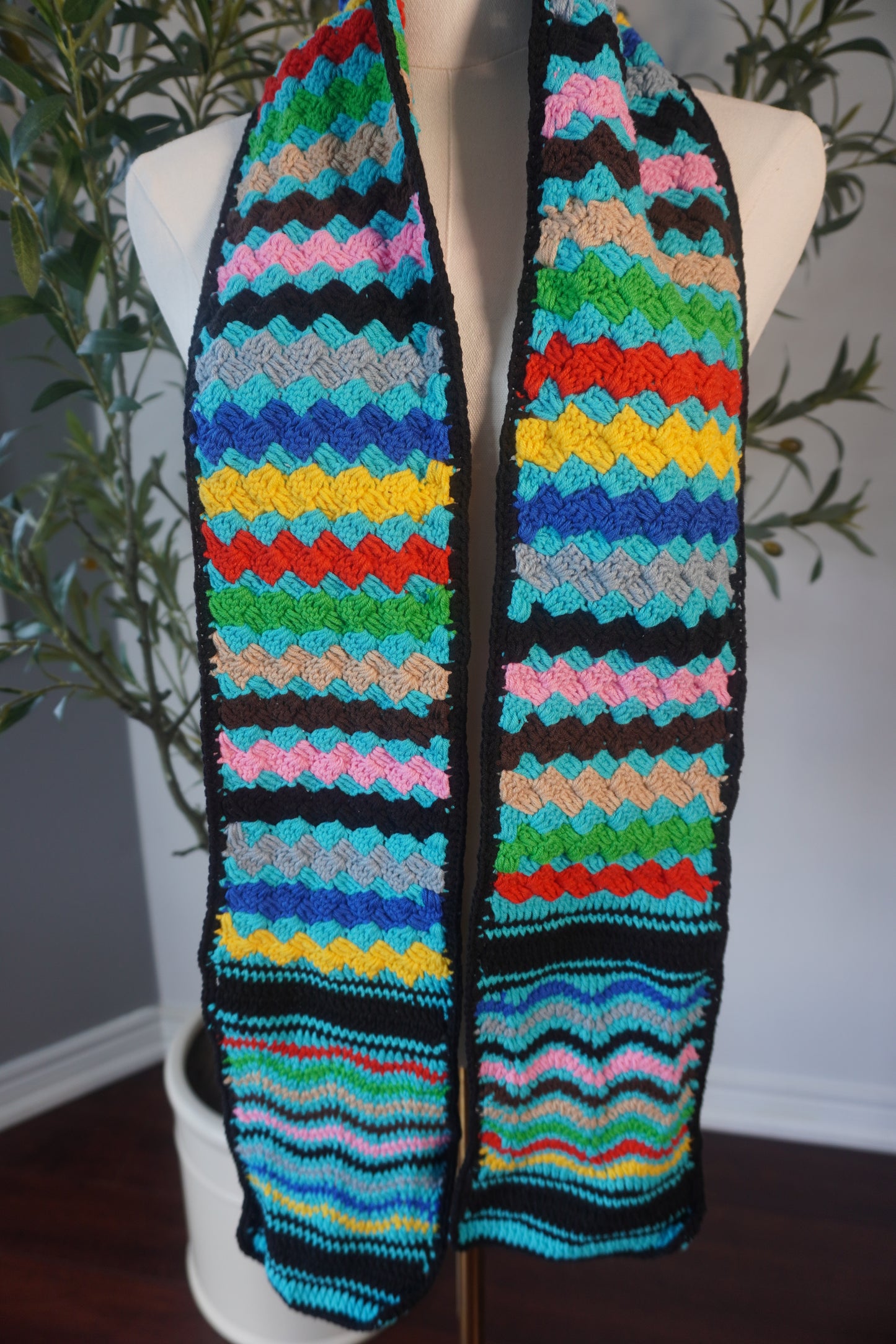 Vibrant Kofea-Style Crochet Shawl – A Colorful Statement Piece