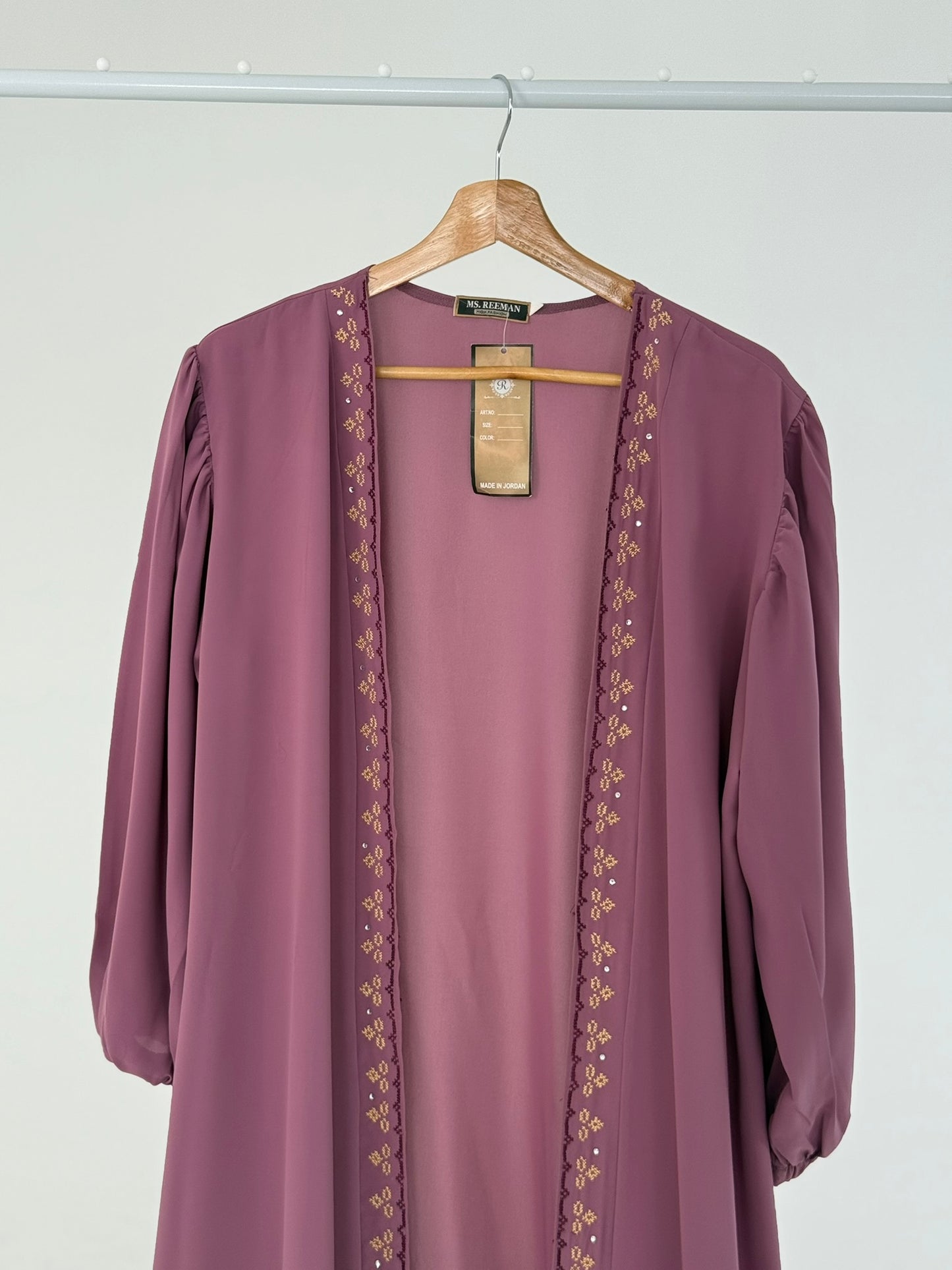 Hand-Embroidered Thoub – Light Purple Palestinian Dress