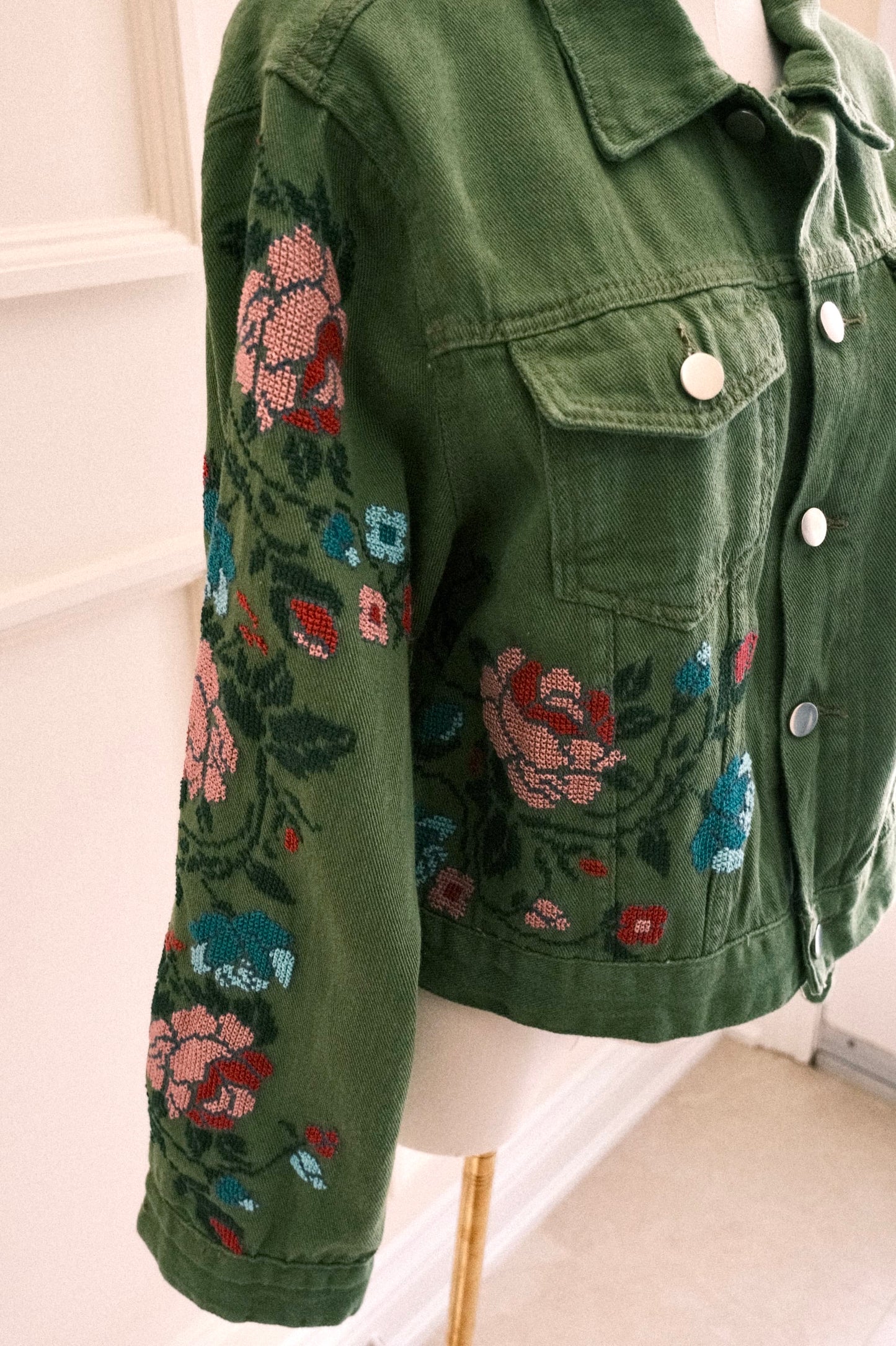 Gloria Jeans Green Jacket | Unique Hand Embroidery by Palestinian Refugees
