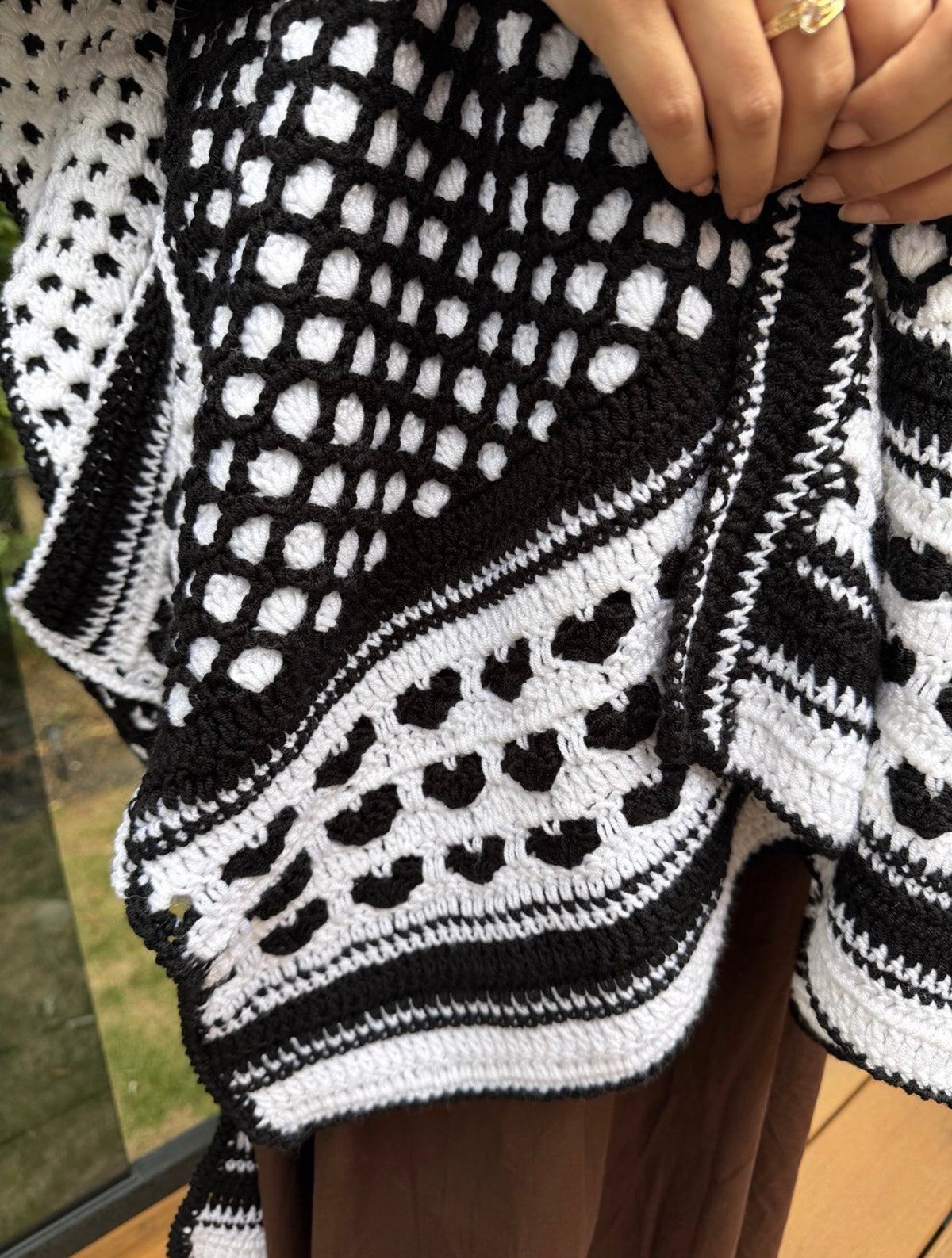Hind Keffiyeh Cape – Handmade Palestinian – photo 3 | Tatreez Banatna
