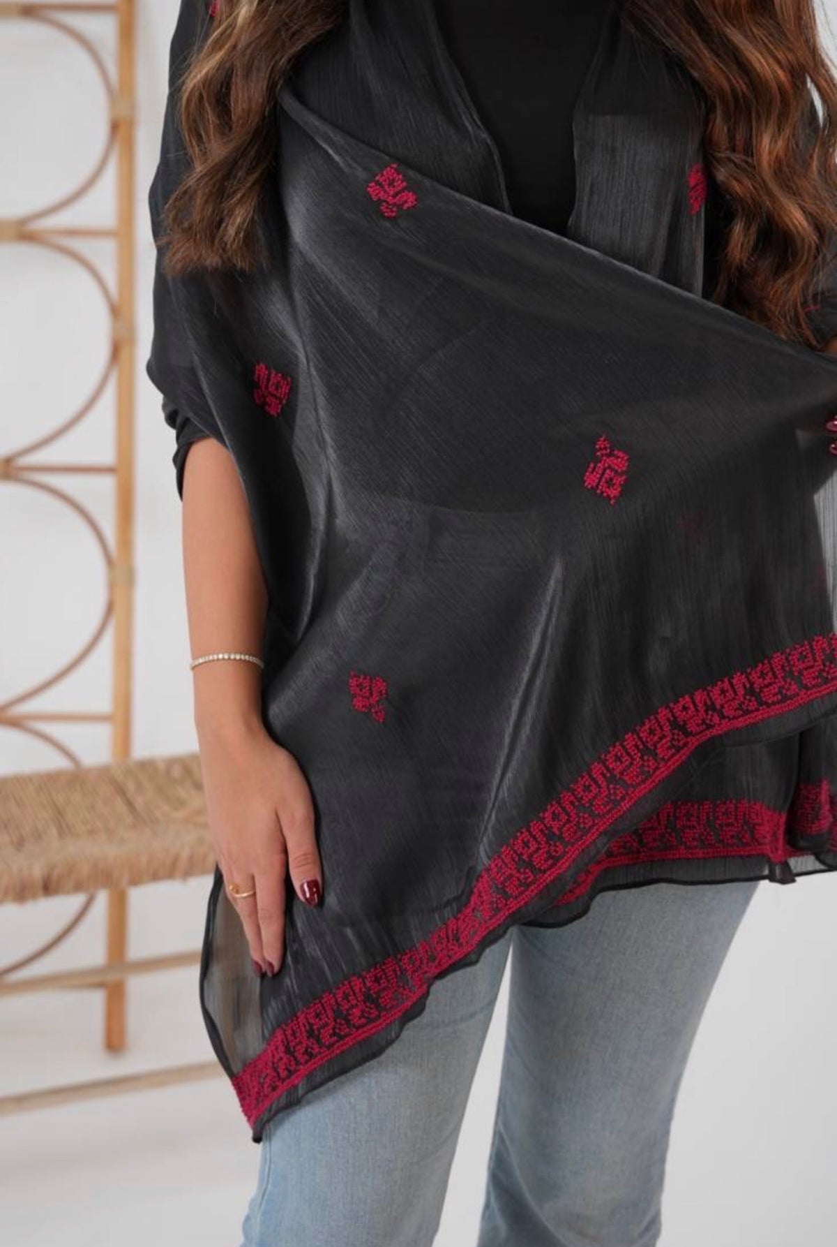 Crystal Shawl – Hand-Embroidered Chiffon and Korean Silk – photo 4 | Tatreez Banatna