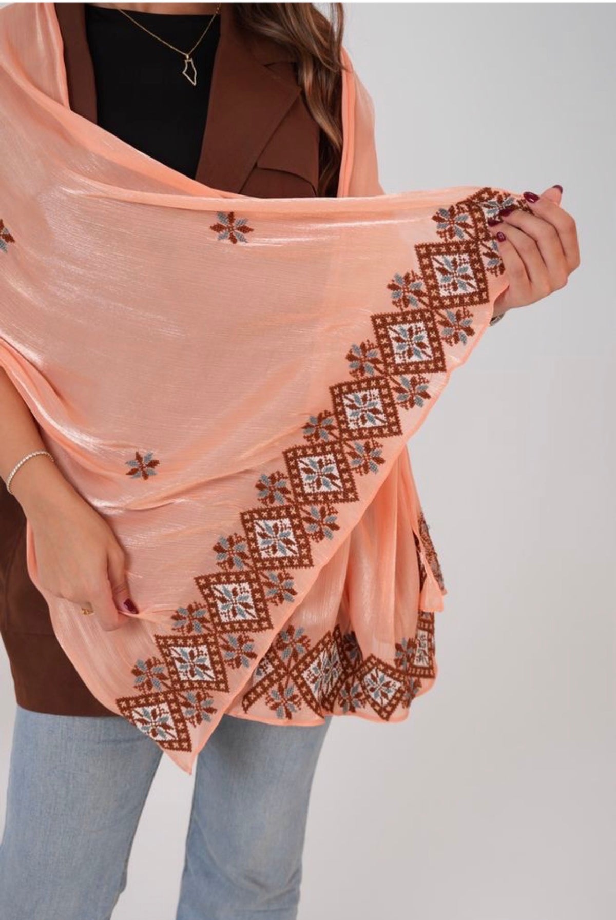 Peach Beaded Shawl – Hand Embroidery – photo 8 | Tatreez Banatna