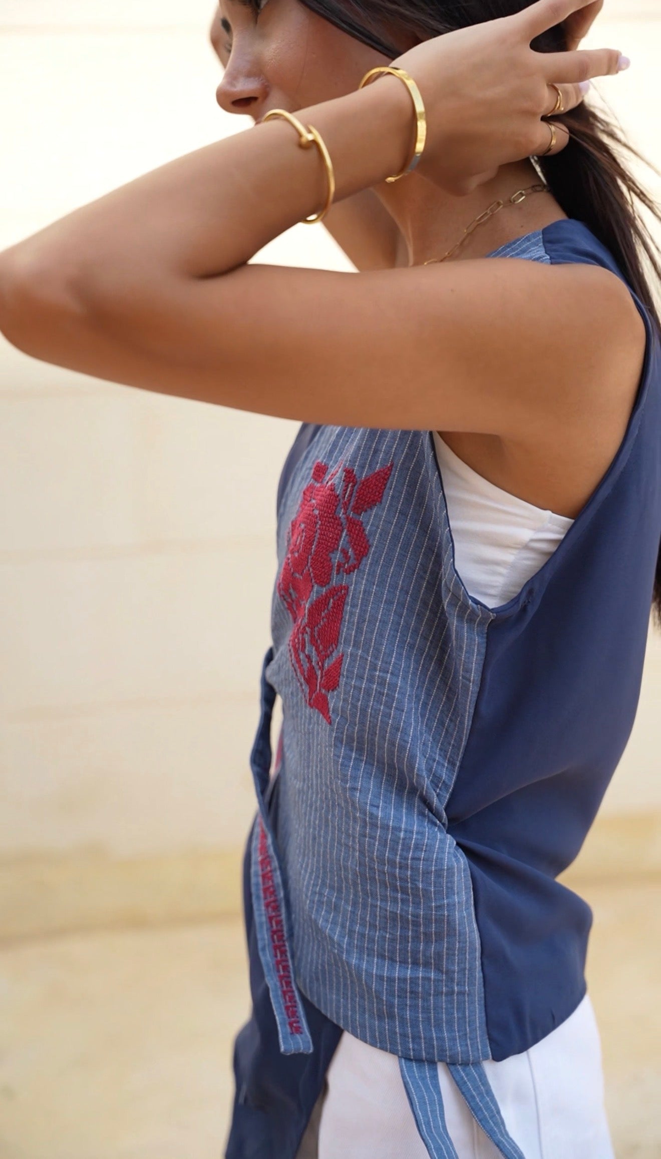 Talia Elegant Linen Vest with Handmade Embroidery