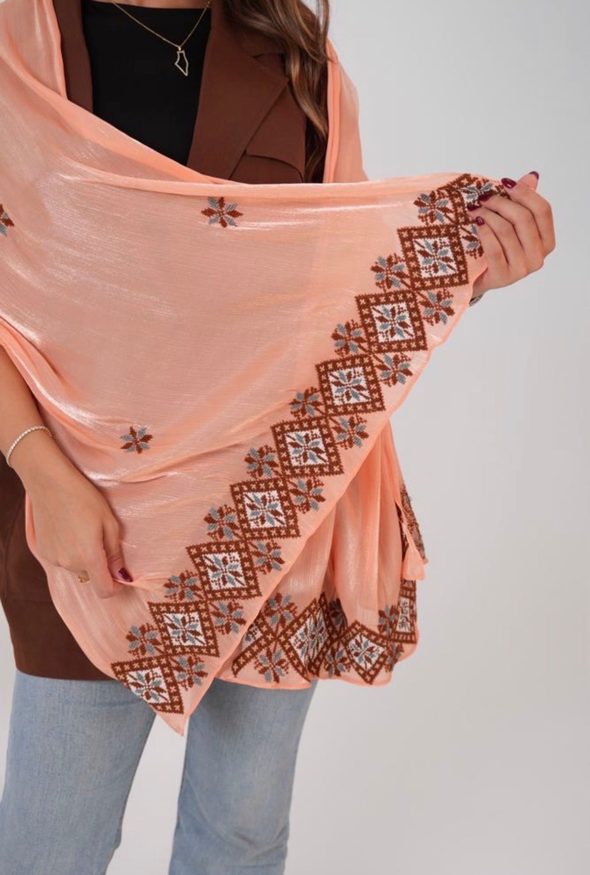 Peach Beaded Shawl – Hand Embroidery – photo 6 | Tatreez Banatna