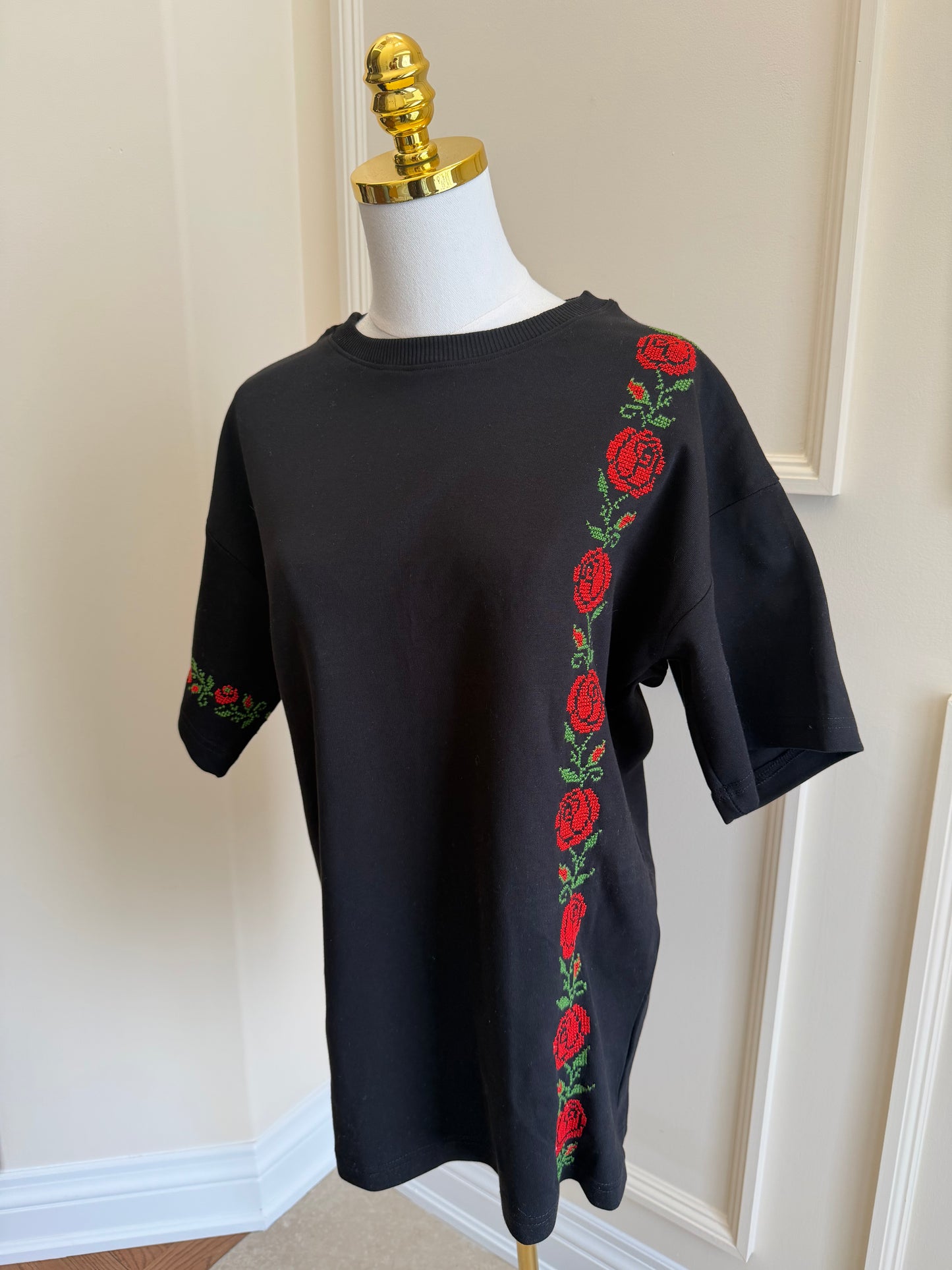 Honor: Handmade Oversized Black T-Shirt with Vibrant Palestinian Embroidery (Copy)