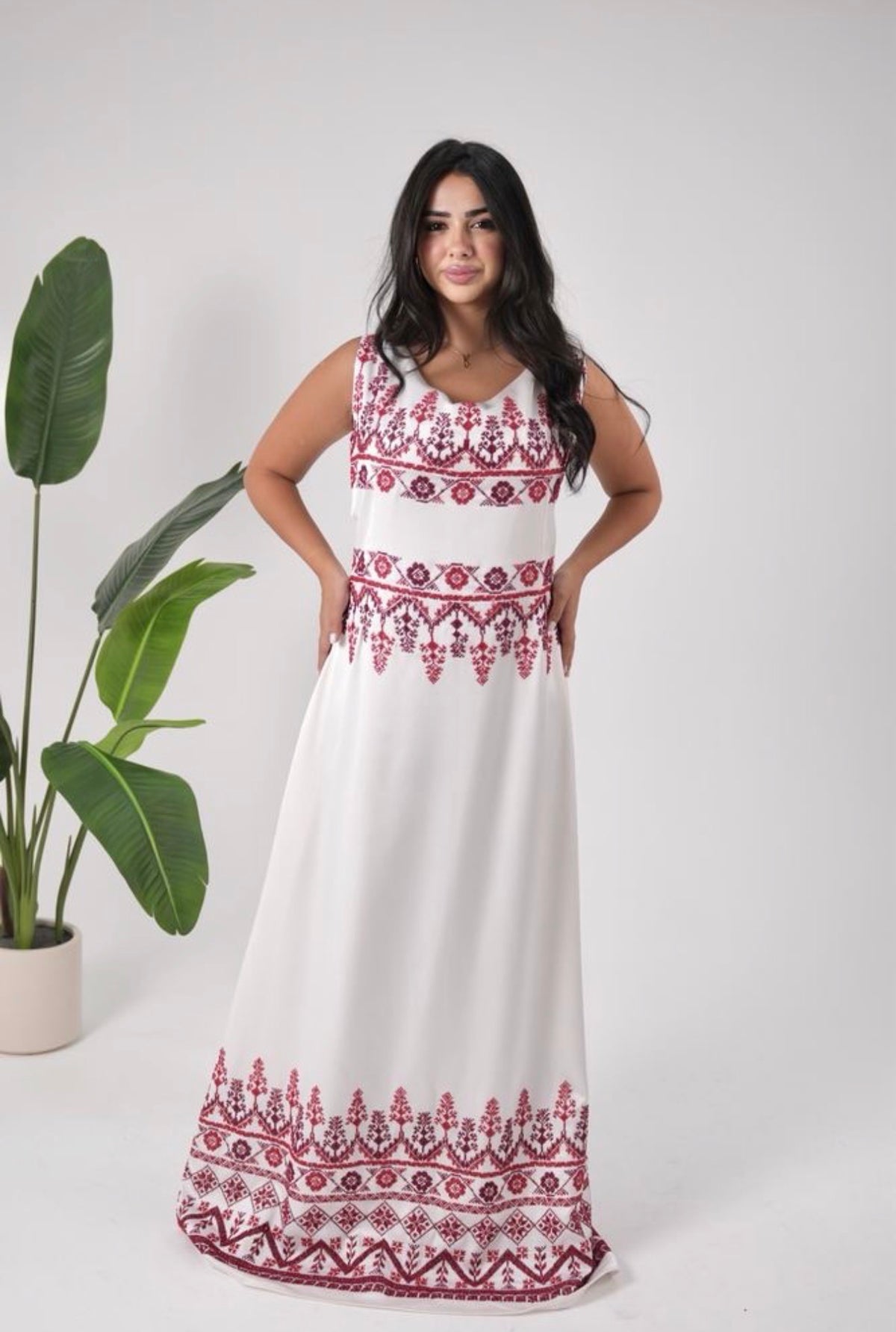 Esmat Palestinian Henna Dress and Veil – Hand Embroidery – photo 4 | Tatreez Banatna