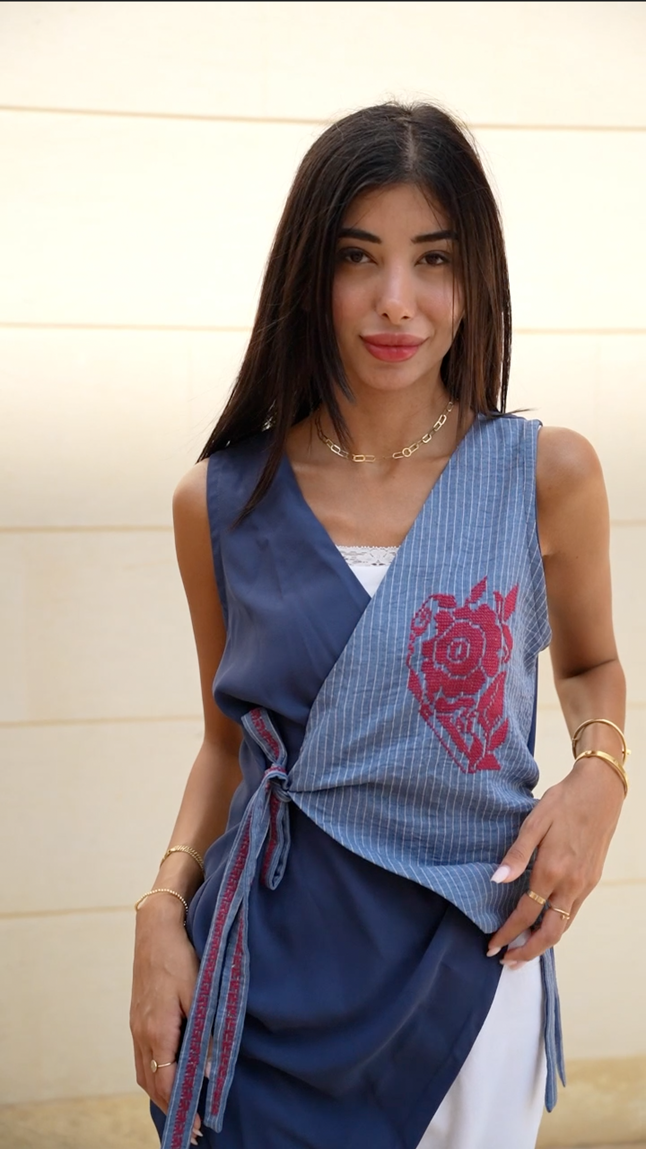 Talia Elegant Linen Vest with Handmade Embroidery
