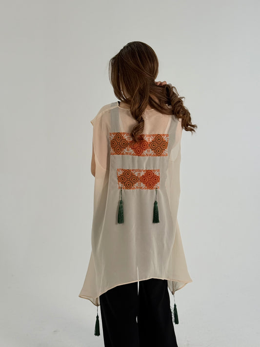 Bassa: Handmade Off-White Cut Top with Exquisite Palestinian Embroidery
