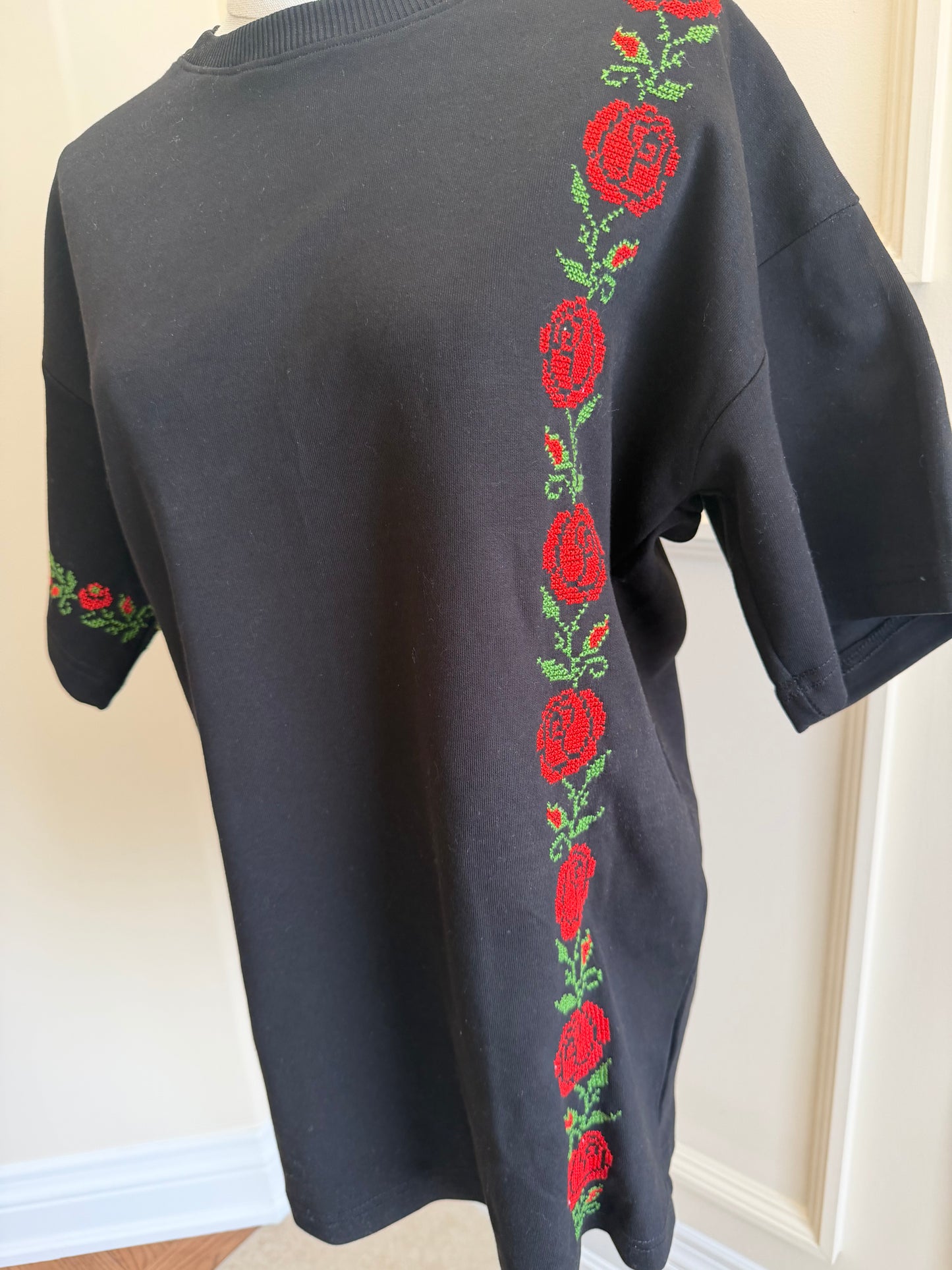 Honor: Handmade Oversized Black T-Shirt with Vibrant Palestinian Embroidery (Copy)