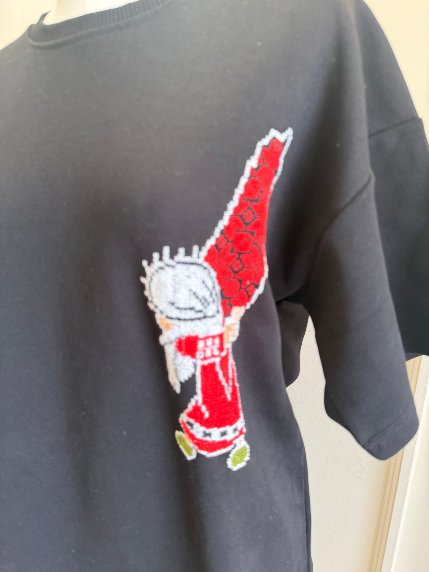 Handhala Mom T-Shirt | Oversized Black Tee with Palestinian Map Embroidery (Copy)