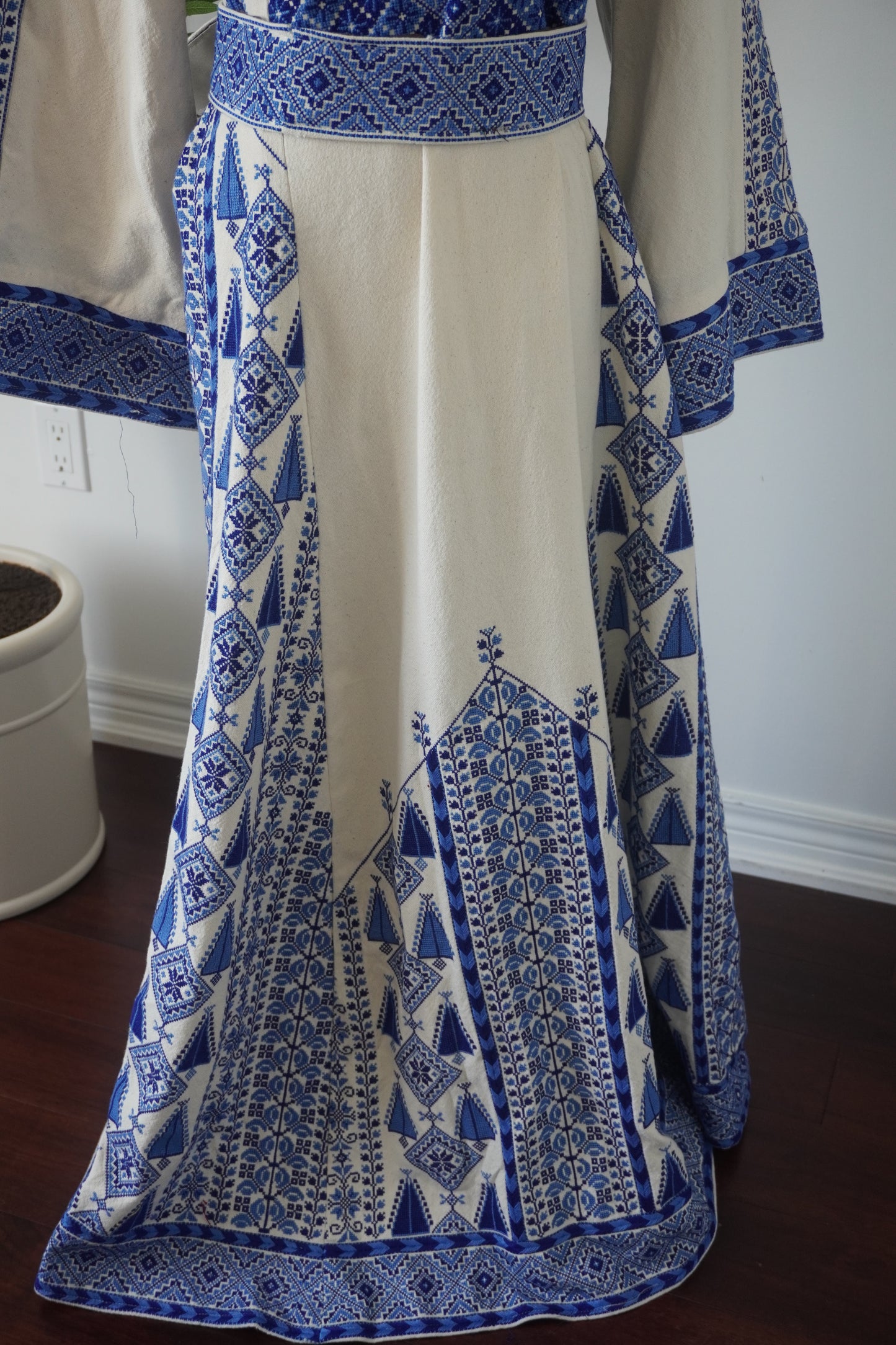 Hand-Embroidered Navy Thoub from Yata Al Khalil, West Bank - Batiste Fabric