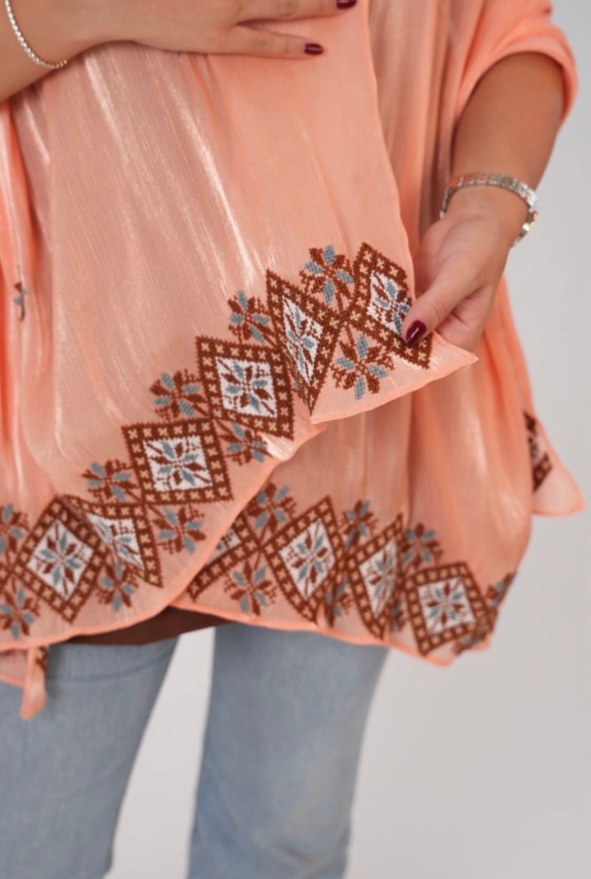 Peach Beaded Shawl – Hand Embroidery – photo 4 | Tatreez Banatna