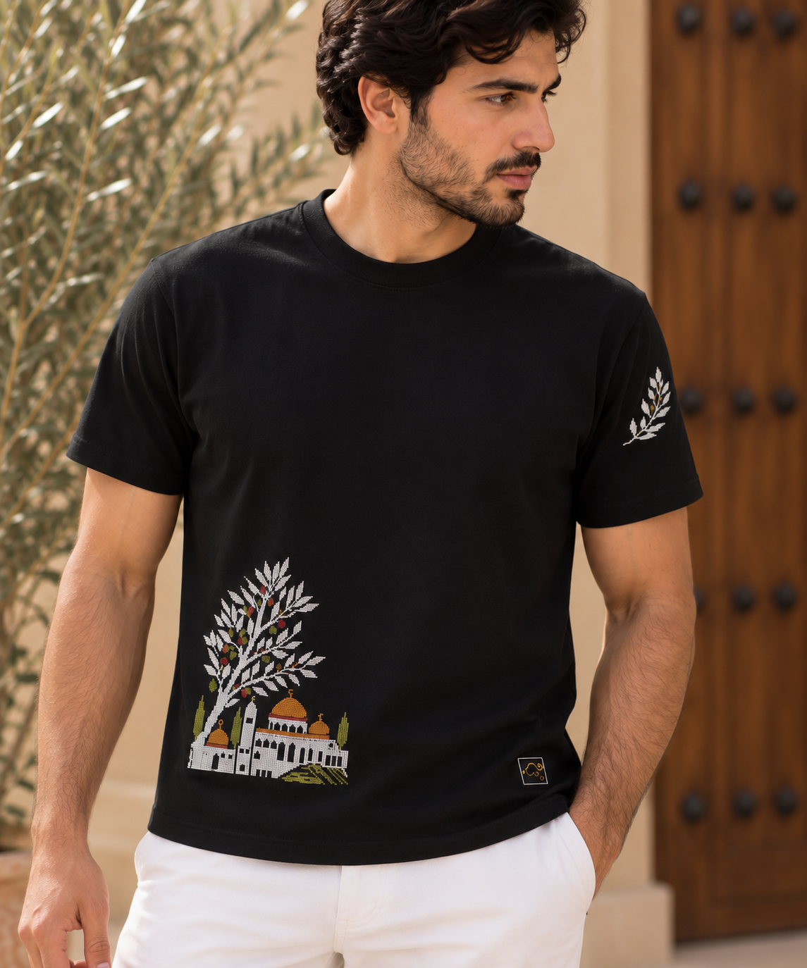 القدس وشجرة الزيتون | تيشيرت فلسطيني مطرز يدوياً