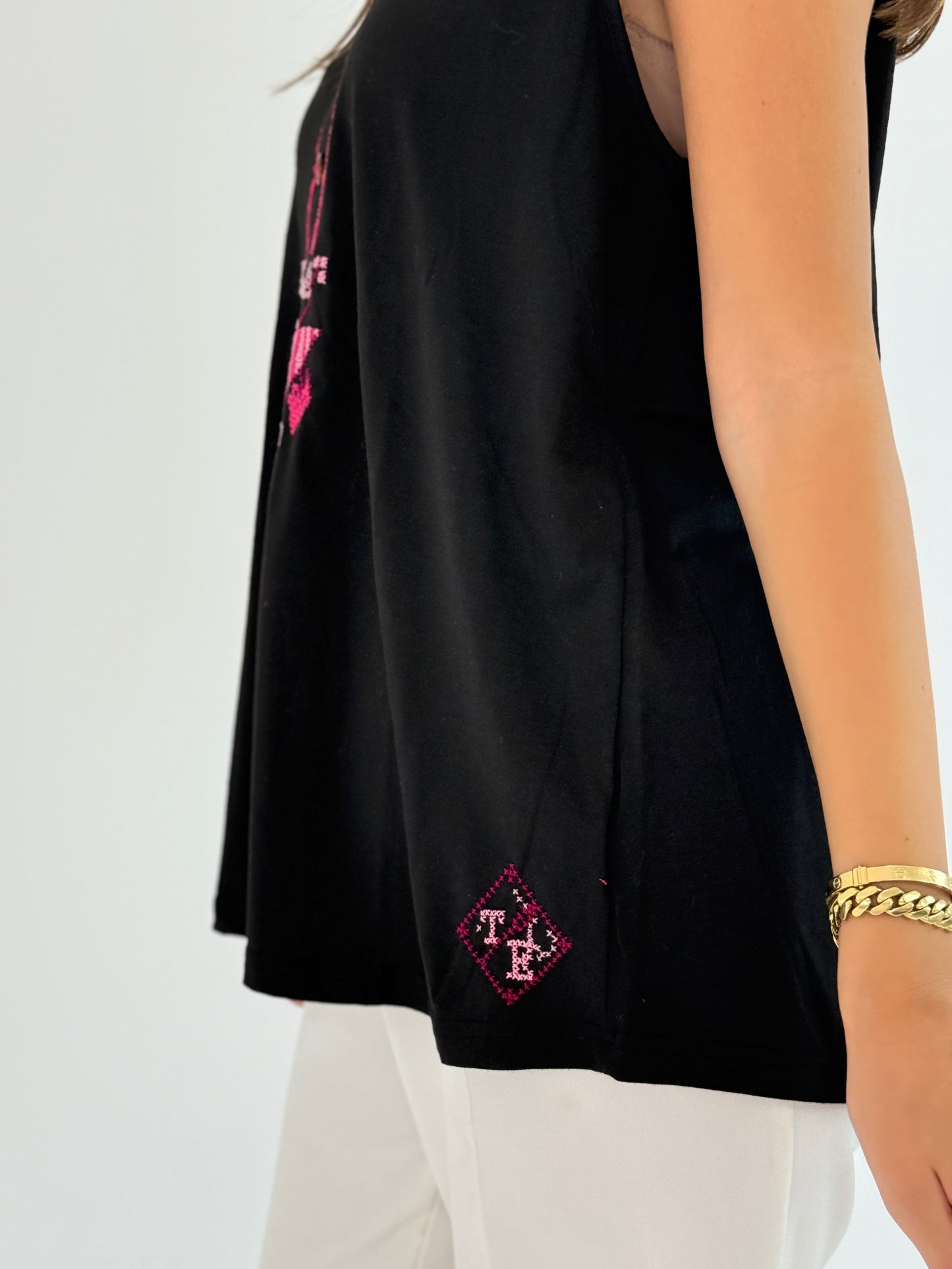 Black Cotton Cut Top with Front Embroidery - 'Palestine' in Arabic