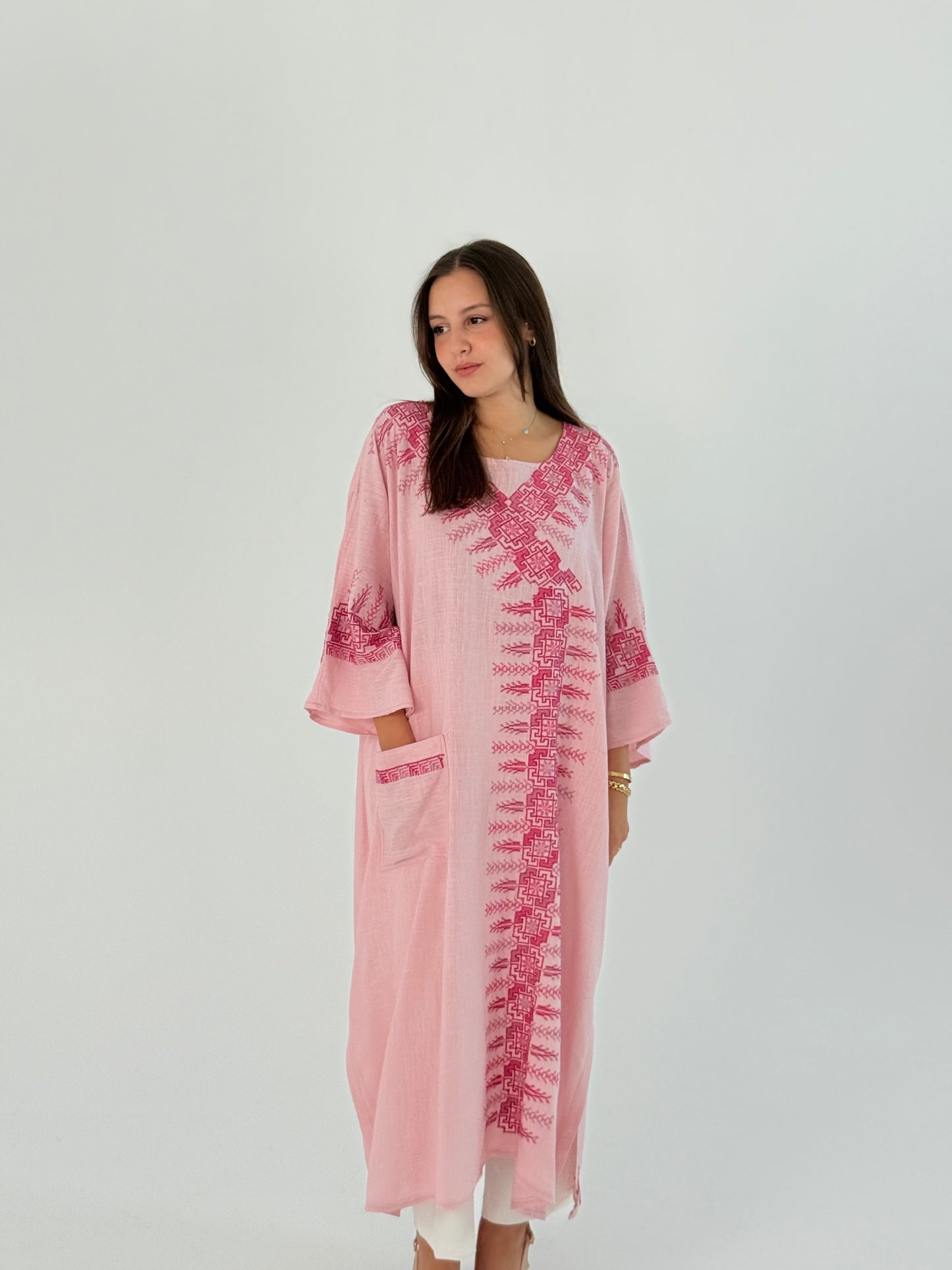 Handmade Soft Pink Linen Abaya with Tatreez Embroidery - Elegant & Comfortable