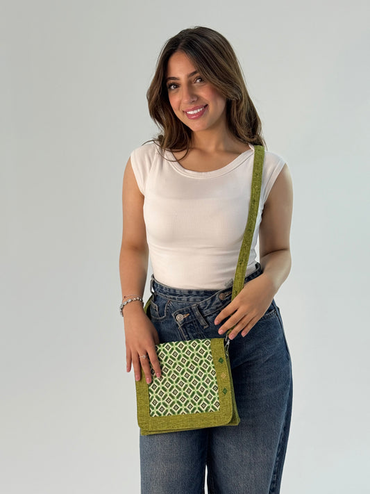 Elegant Green Shades Clutch – Trendy and Practical