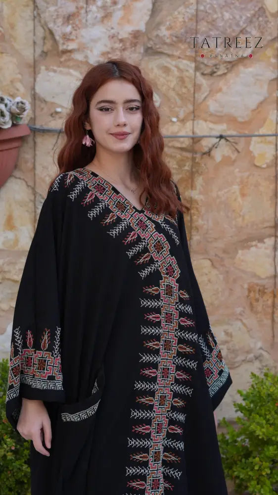Amara Abaya - Handmade Elegance with Palestinian Motifs - One size - Clothing & Wearables