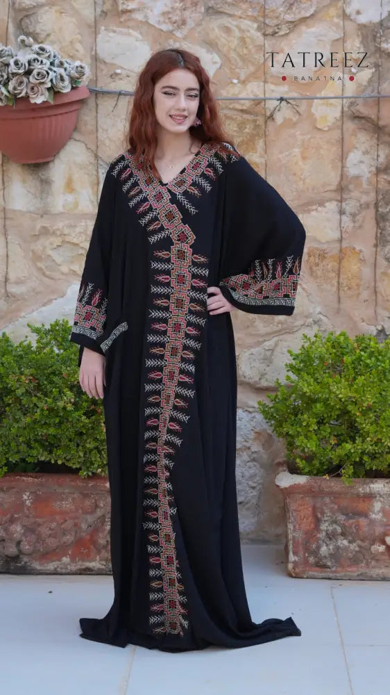 Amara Abaya - Handmade Elegance with Palestinian Motifs - One size - Clothing & Wearables