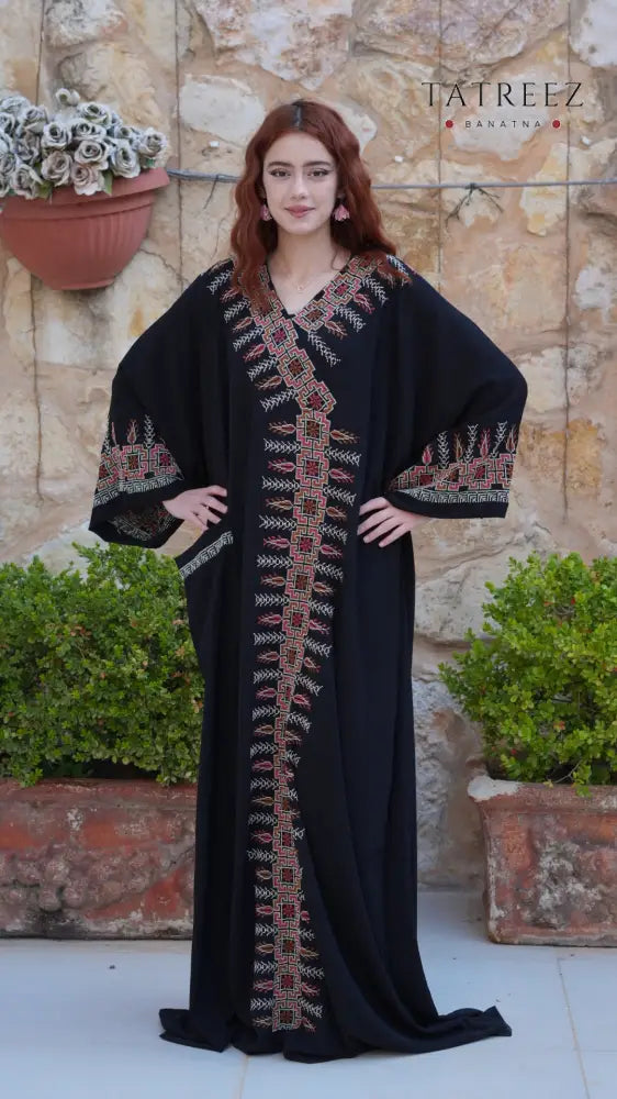 Amara Abaya - Handmade Elegance with Palestinian Motifs - One size - Clothing & Wearables