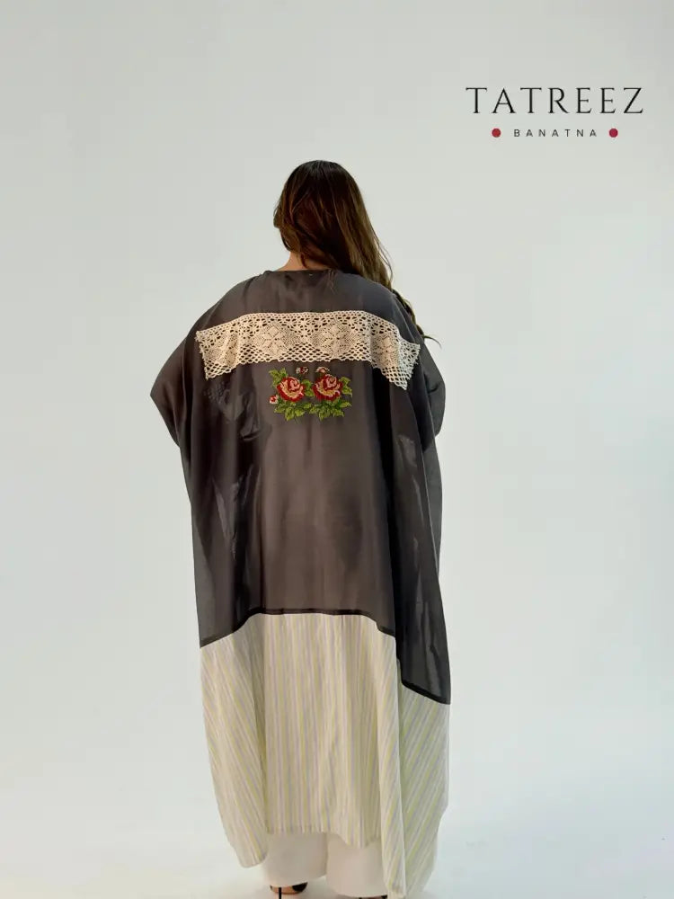 Handmade Pink/Grey Tatreez Bisht – Elegant Embroidery & Lace | Tatreez Banatna Clothing & Wearables