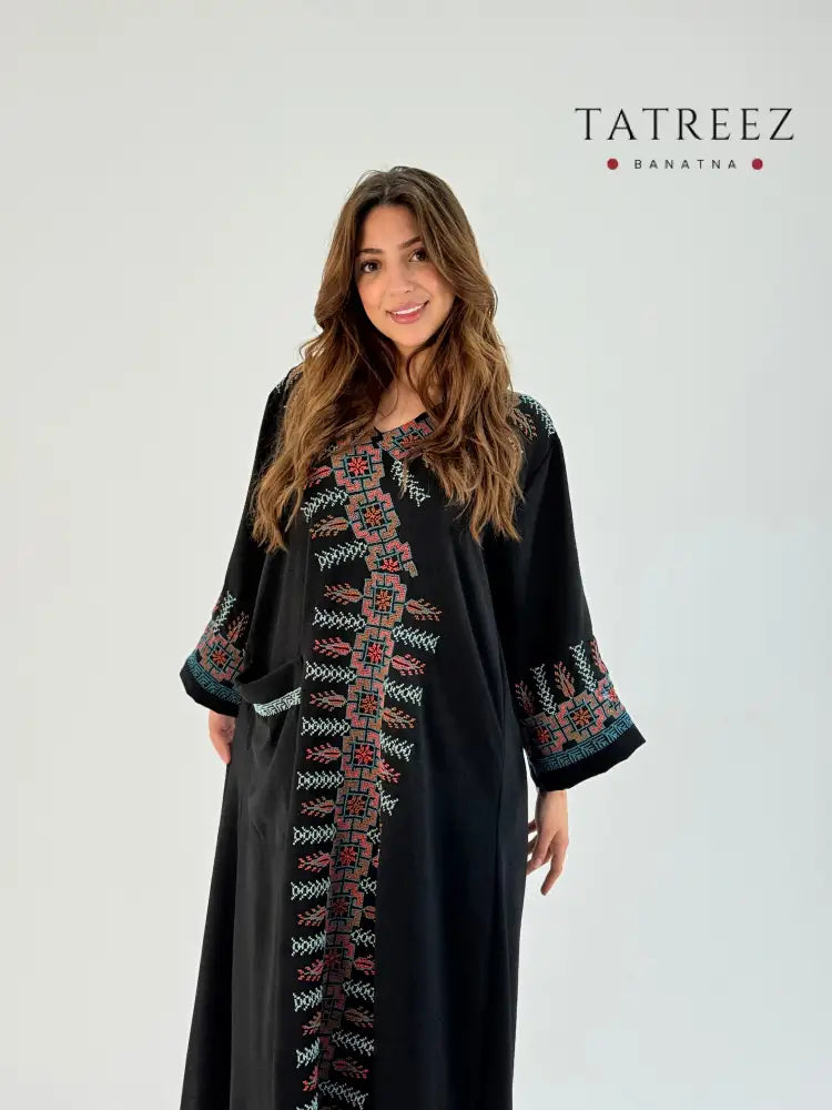 Dania: Elegant Black Linen Abaya with Handmade Palestinian Motifs | Customizable Sizes & Perfect for Any Occasion One