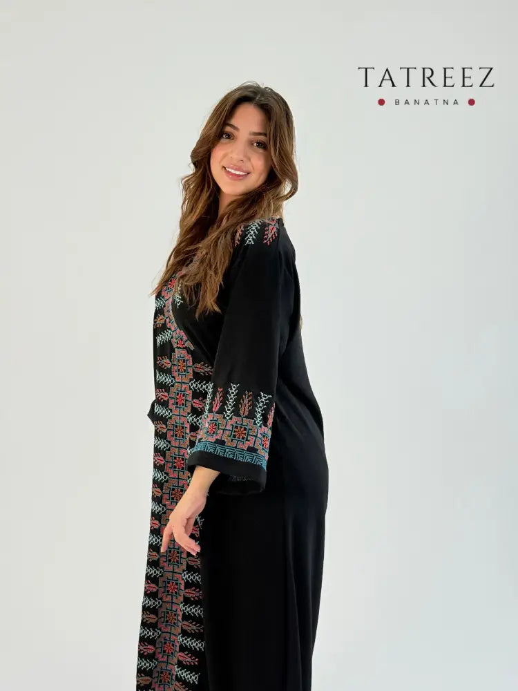 Dania: Elegant Black Linen Abaya with Handmade Palestinian Motifs | Customizable Sizes & Perfect for Any Occasion One
