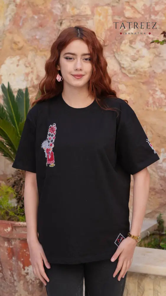 Handhalla Black T-Shirt: A Mother’s and Everywoman’s Embrace of Palestine - Clothing & Wearables