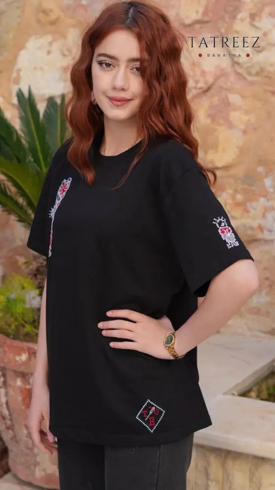 Handhalla Black T-Shirt: A Mother’s and Everywoman’s Embrace of Palestine - Clothing & Wearables