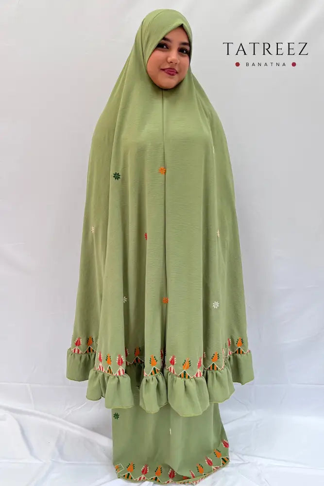 Handmade Green Prayer Robe from Ramallah – Exquisite Embroidery by Local Artisans Cotton Clothing & Wearables