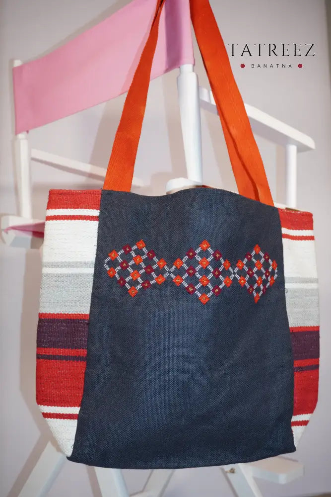 Hand-Embroidered Linen Tote Bag with Tatreez | Tatreez Banatna Accessories